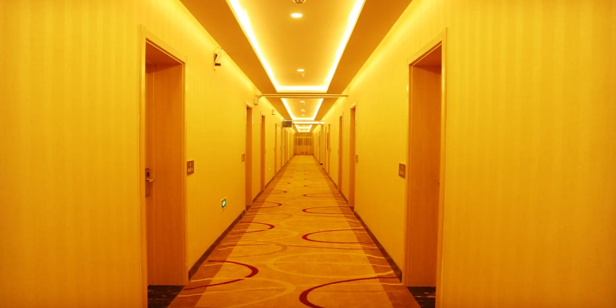 Beijing Sky House Business Hotel (formerly Beijing Century Hong Kong Hotel)