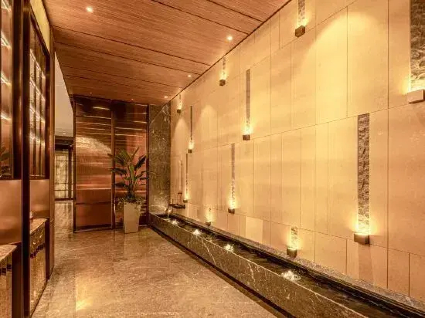 Crystal Orange Shanghai Jinling East Road The Bund