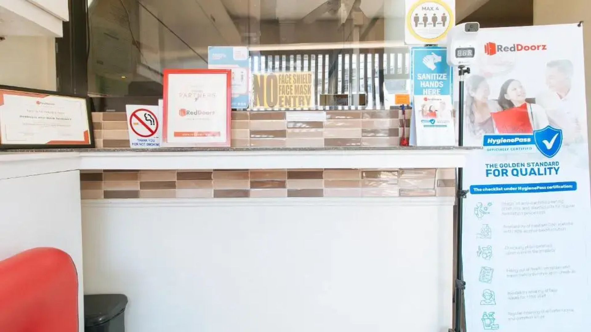 RedDoorz near NAIA Terminal 1