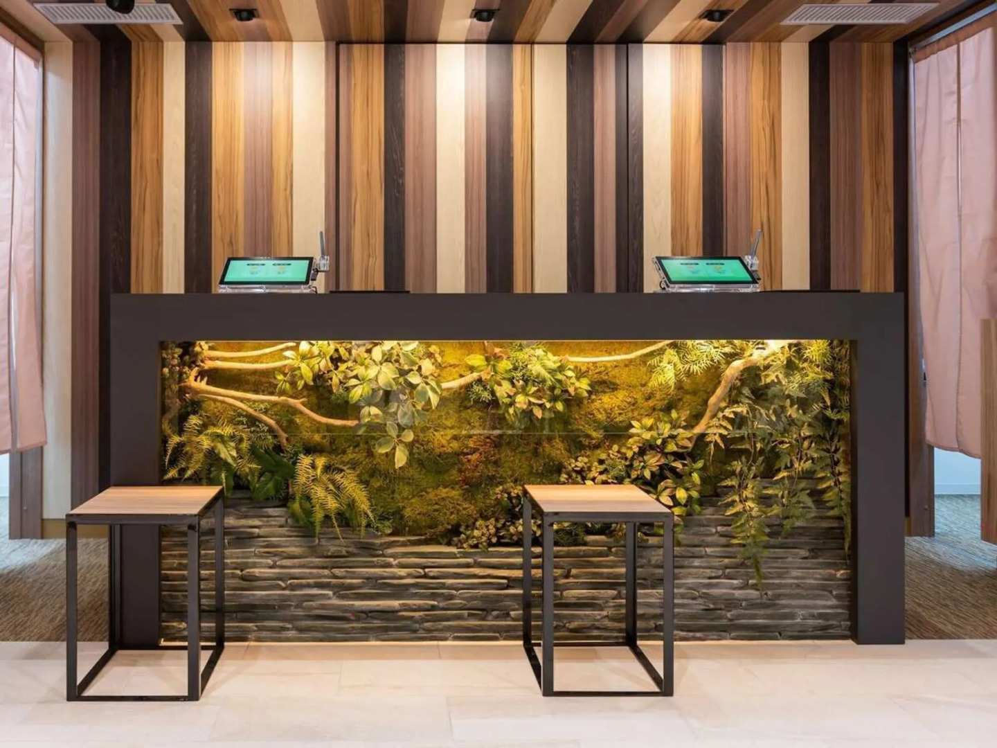 Super Hotel Iyosaijo