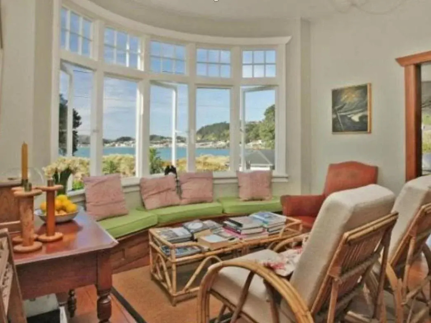 Beachfront Wellington Bed and Breakfast