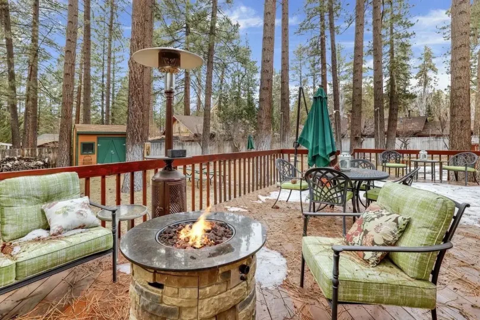 2246-fawnskin Log Cabin 4 Bedroom Home by RedAwning