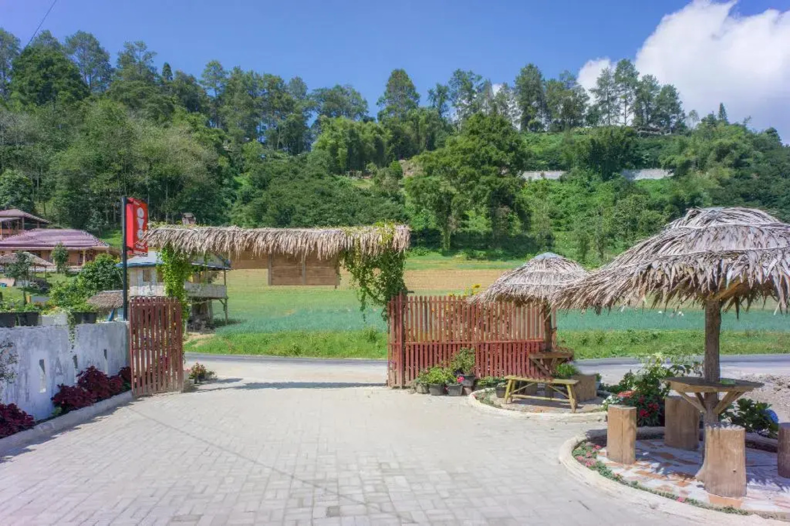 Super OYO 1696 Sapo Rumbia