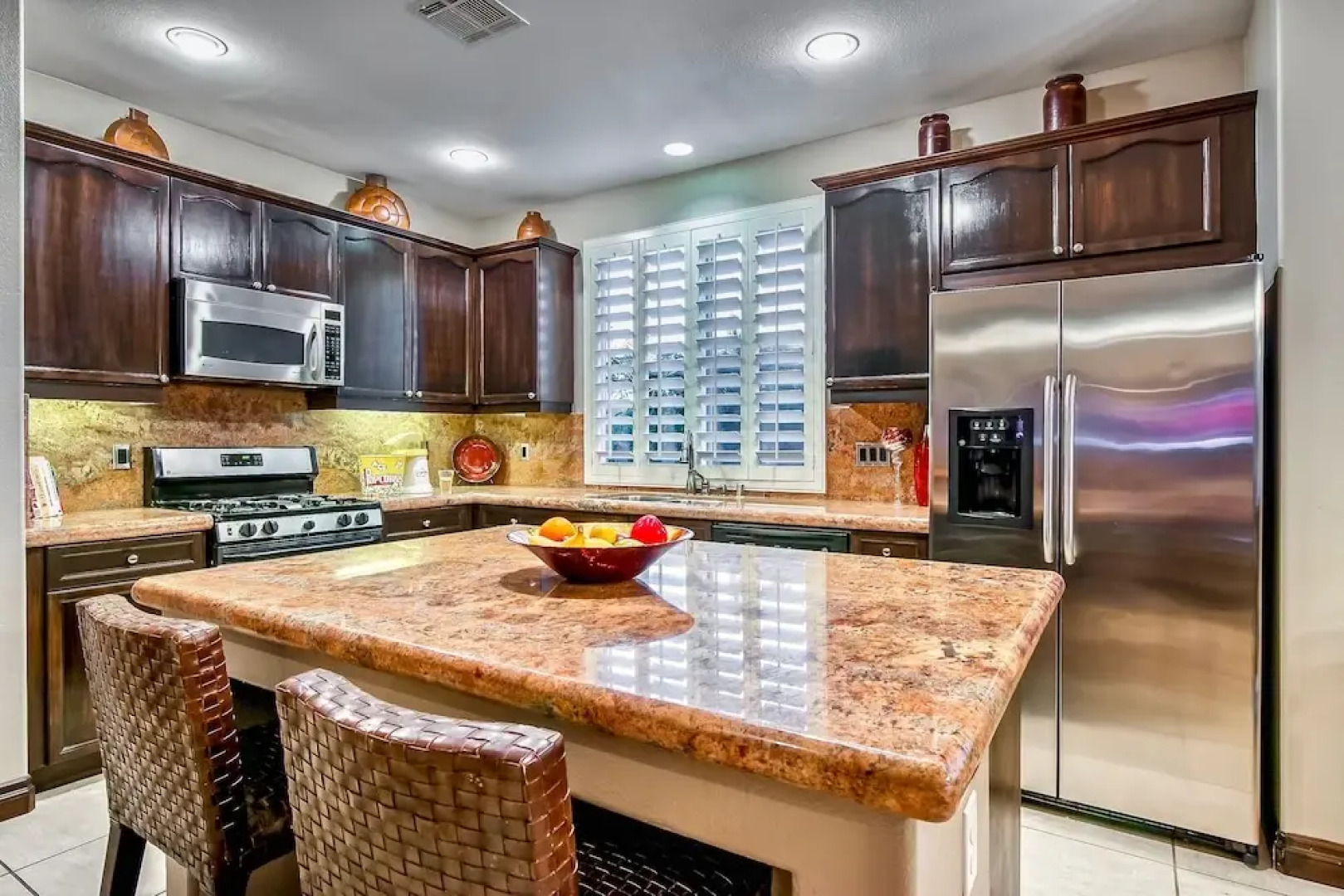 Gemini of the Desert Five Bedroom House