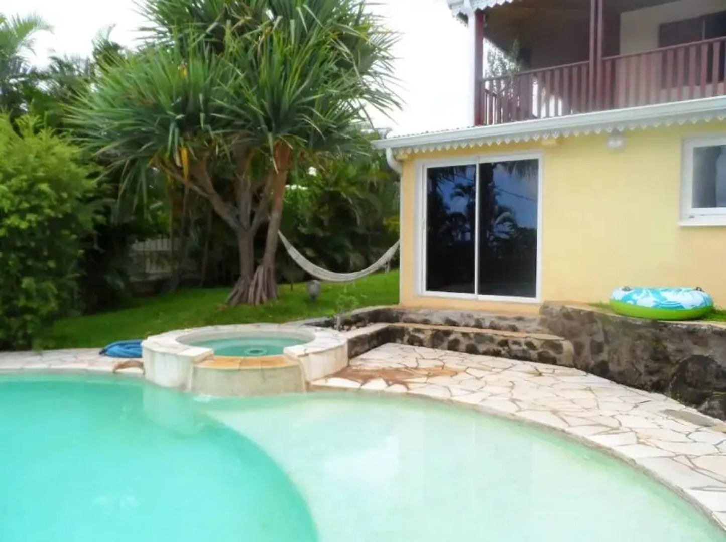 Studio in Étang Salé, With Wonderful sea View, Private Pool, Enclosed Garden