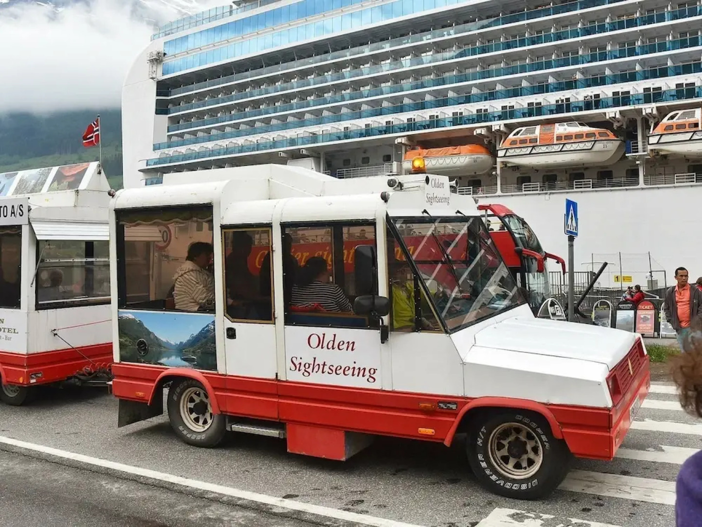 8 Person Holiday Home in Olden