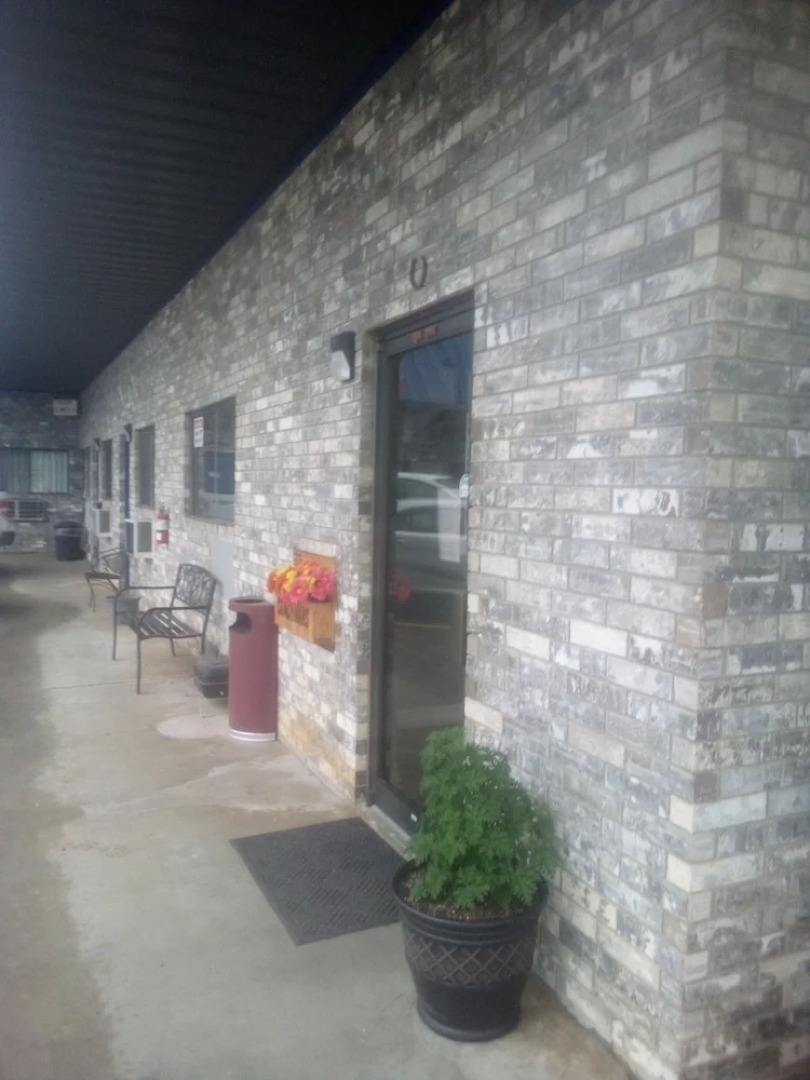 Coachman's Inn & Suites