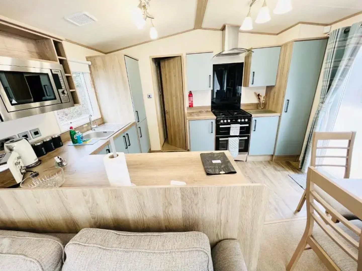 Luxury 2 Bedroom Caravan MC35, Shanklin, Isle of Wight