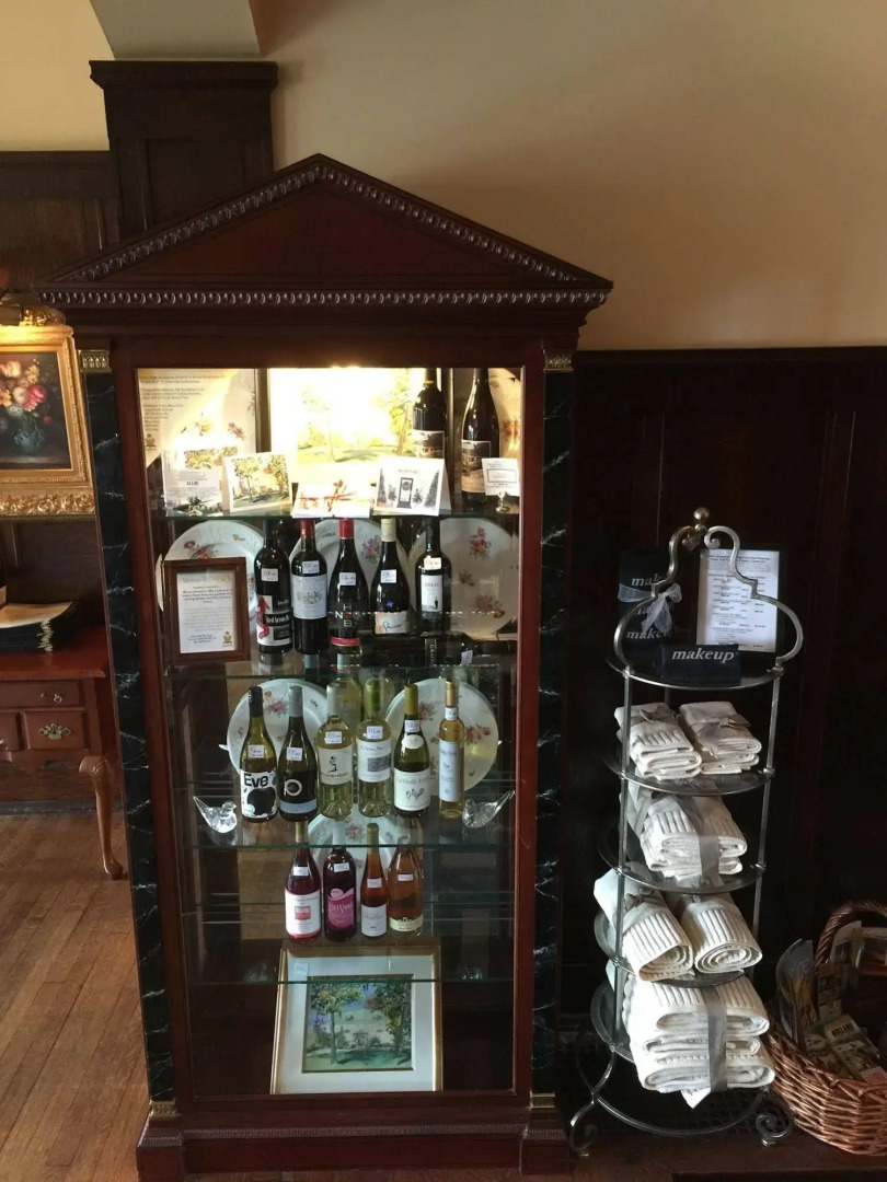 The Belvedere Inn & Restaurant