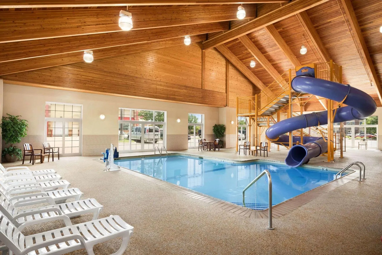 Country Inn & Suites by Radisson, Shoreview-Mounds View, MN