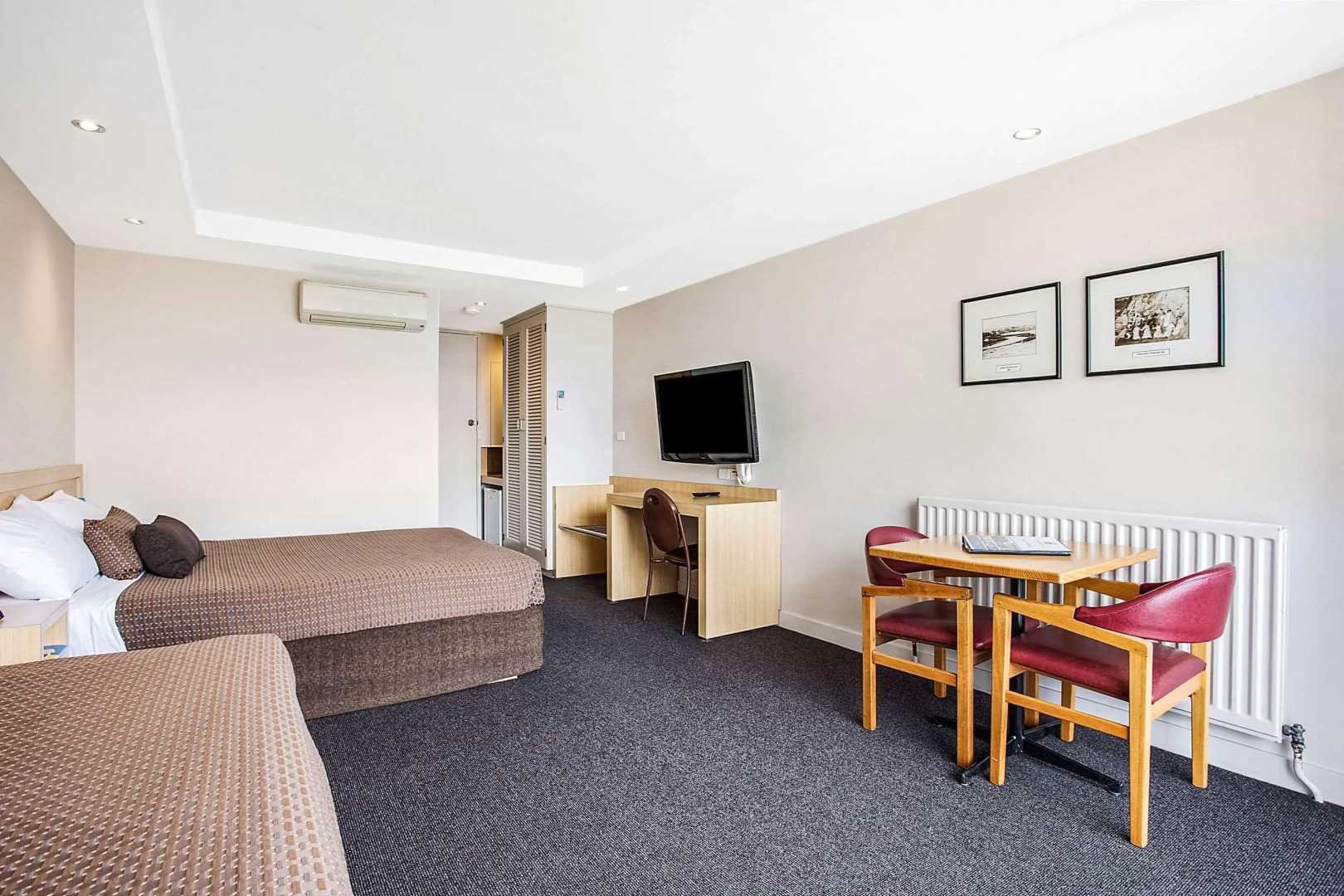 Richmond Henty Hotel