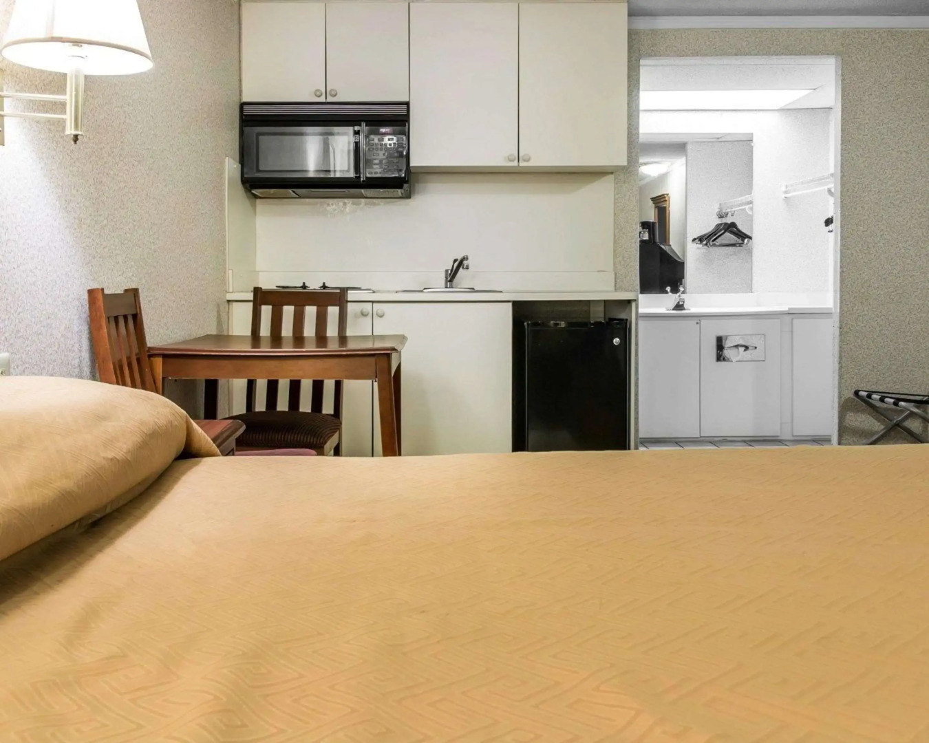 Rodeway Inn Madison Heights - Detroit