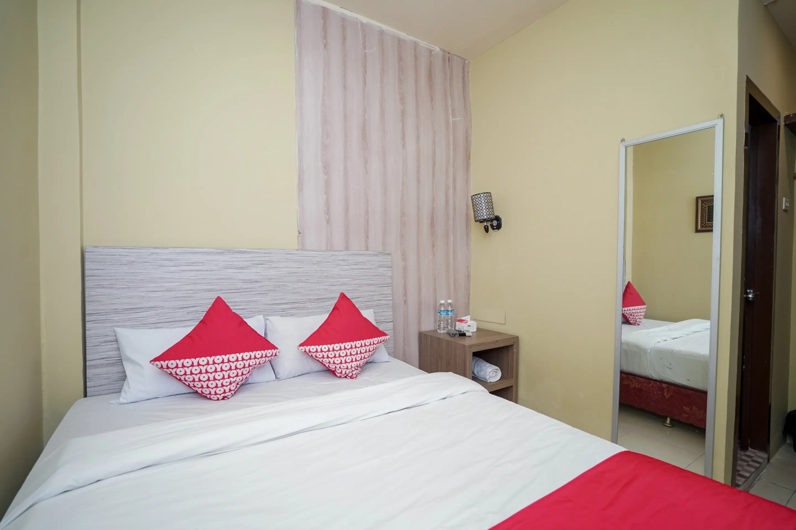 OYO 736 Hotel Best Skip