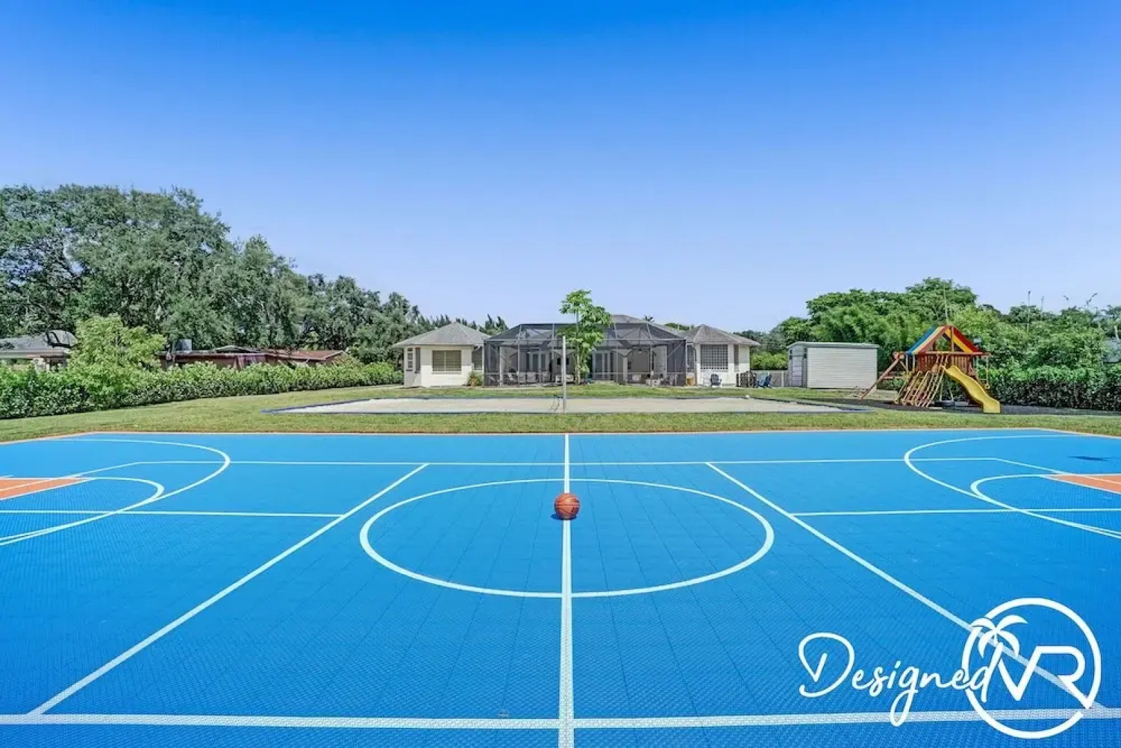 Luxurious 8BR Family Estate with Pool