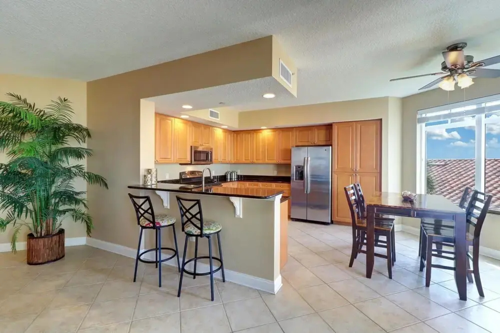 Stunning Beach Front 3 Bd Apartment @ Clearwater Belle Harbor 401
