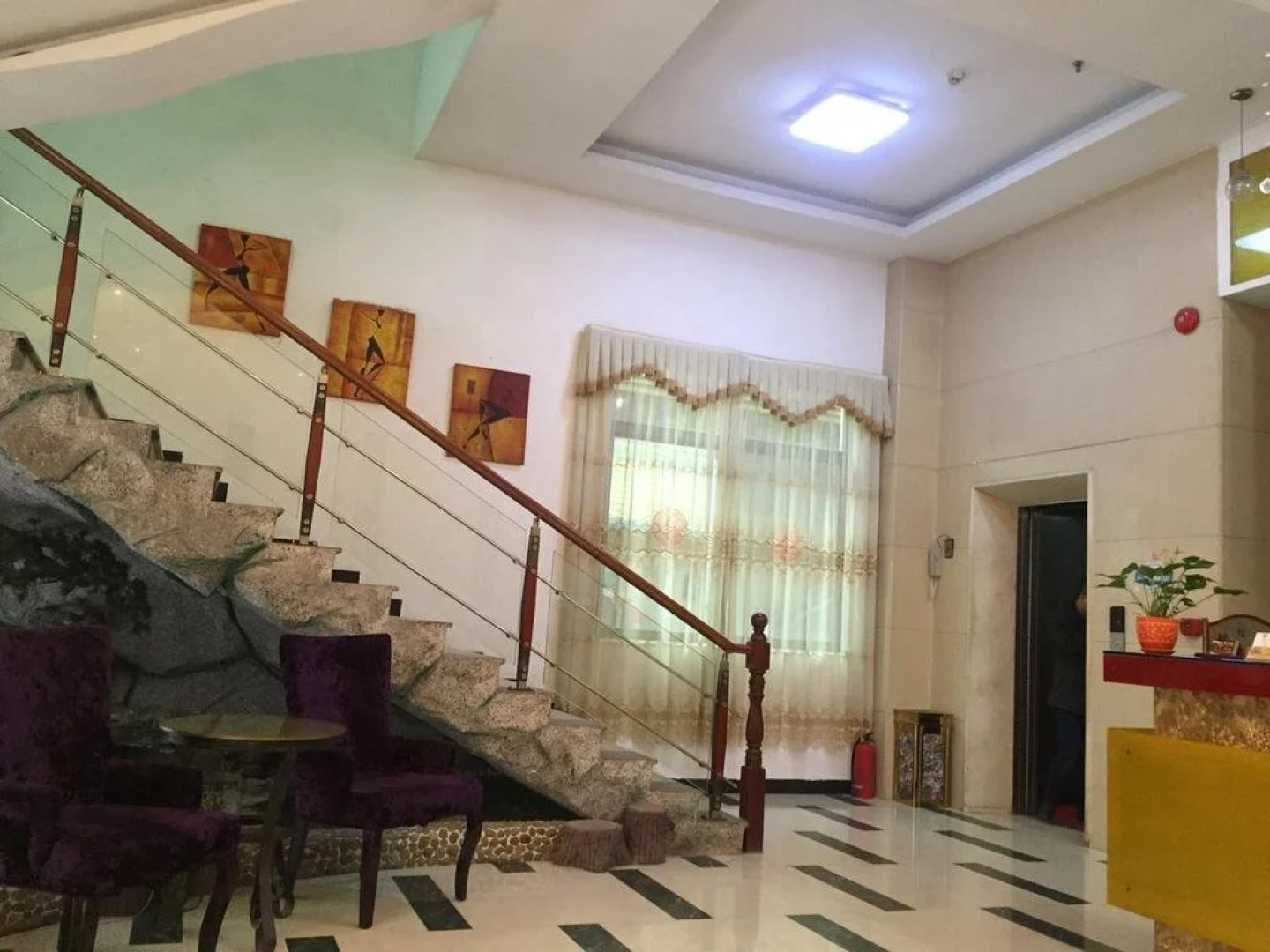 Jinjiang Business Hotel