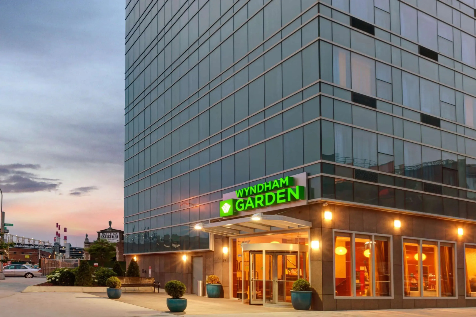 Wyndham Garden Long Island City Manhattan View Hotel