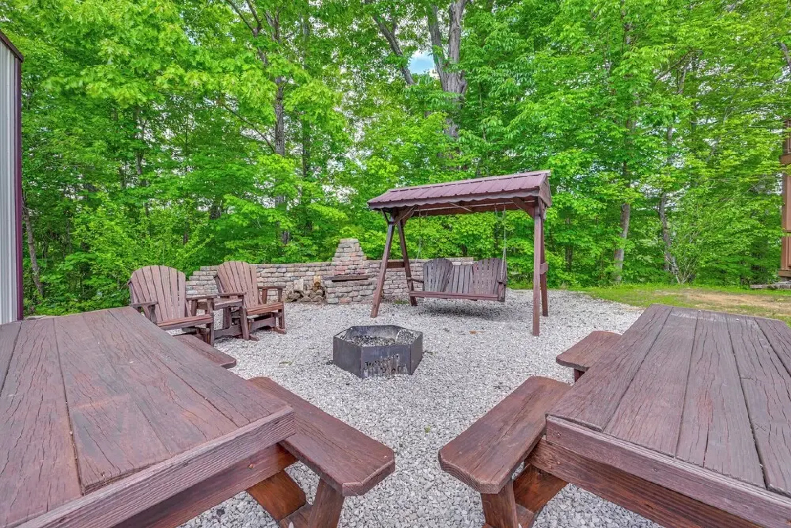 Woodsy Kentucky Escape w/ Game Room & Lake Access!
