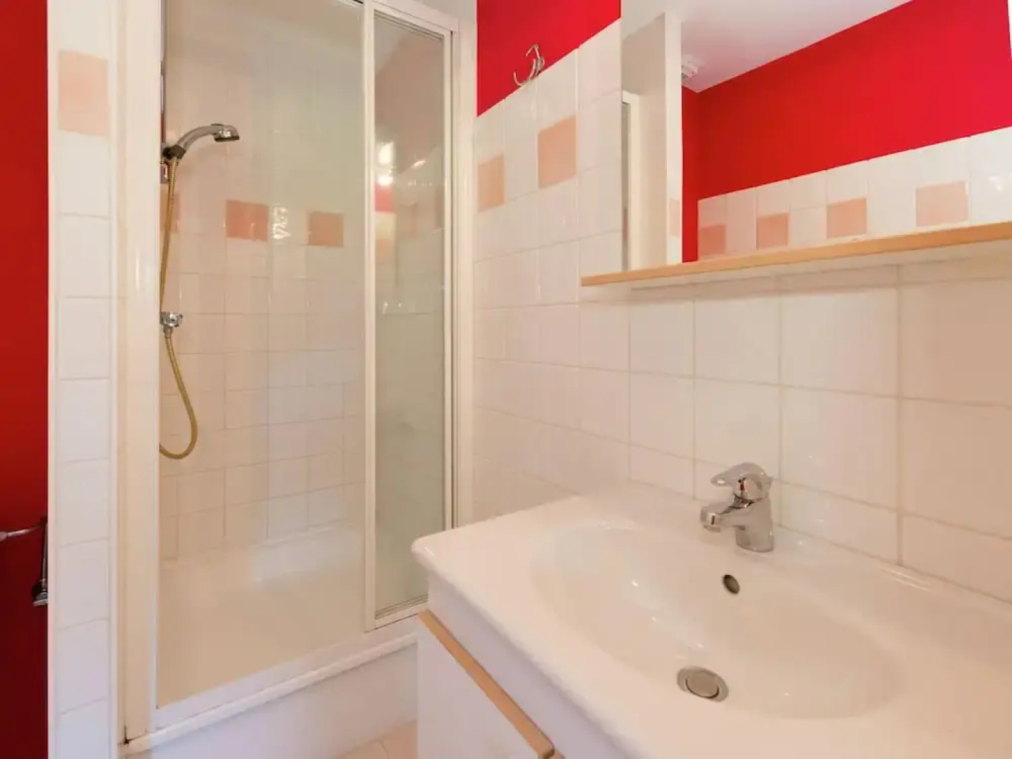 Cottage in Ferrieres With Sauna & Garden