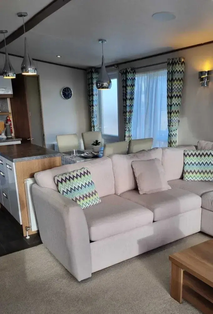 Stunning Seaside Lodge Nr New Forest 2 bed