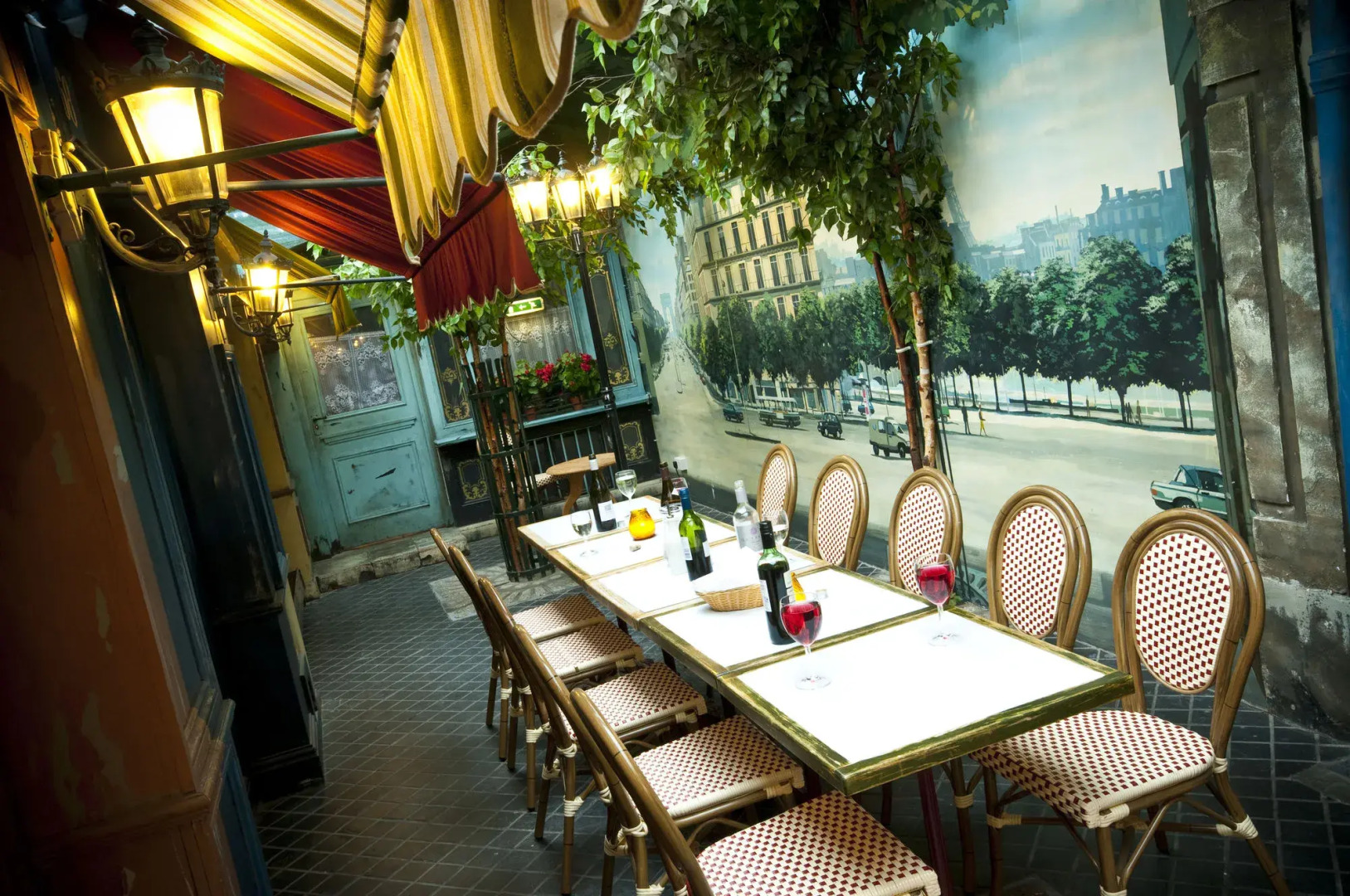 Careys Manor & Senspa