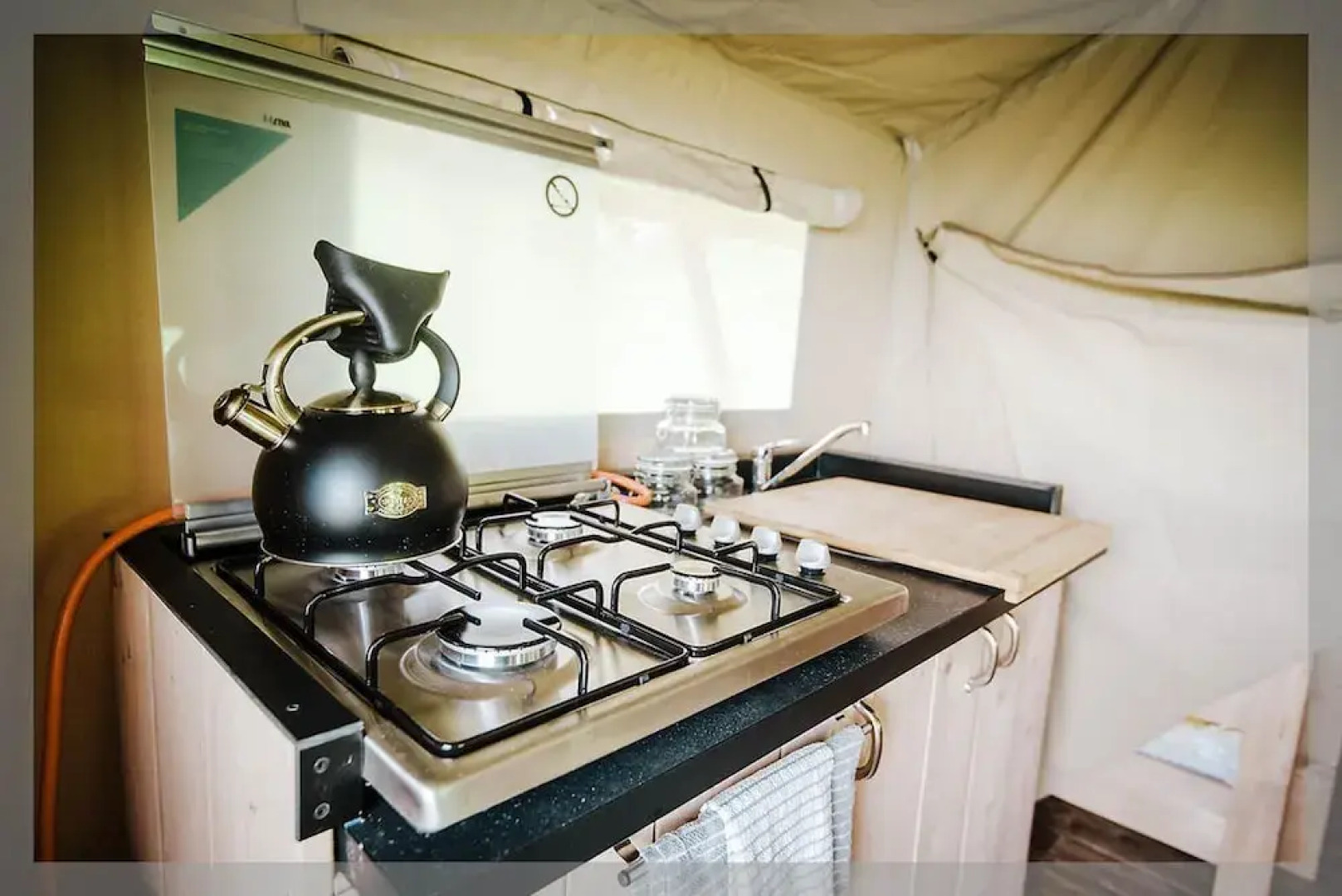 Remarkable 2-bed Safari Lodge in Llanidloes