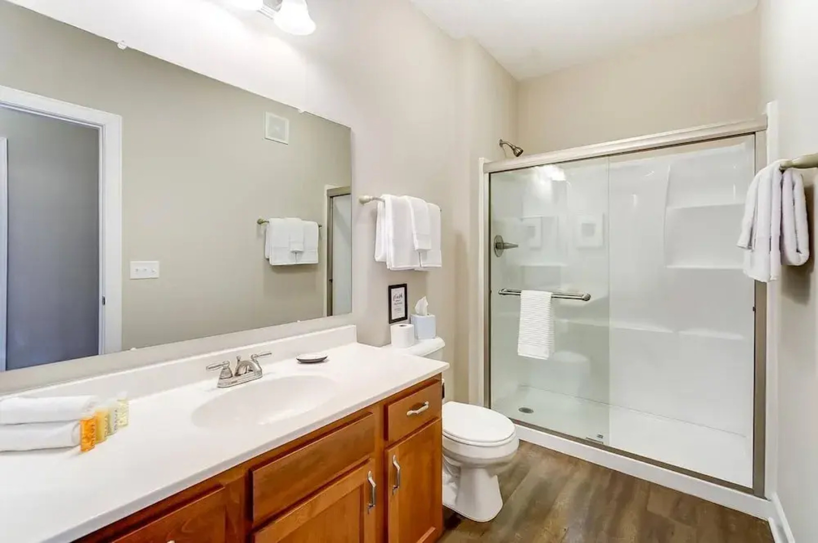 Polaris Luxury 2BR WFH Ready Pet Friendly