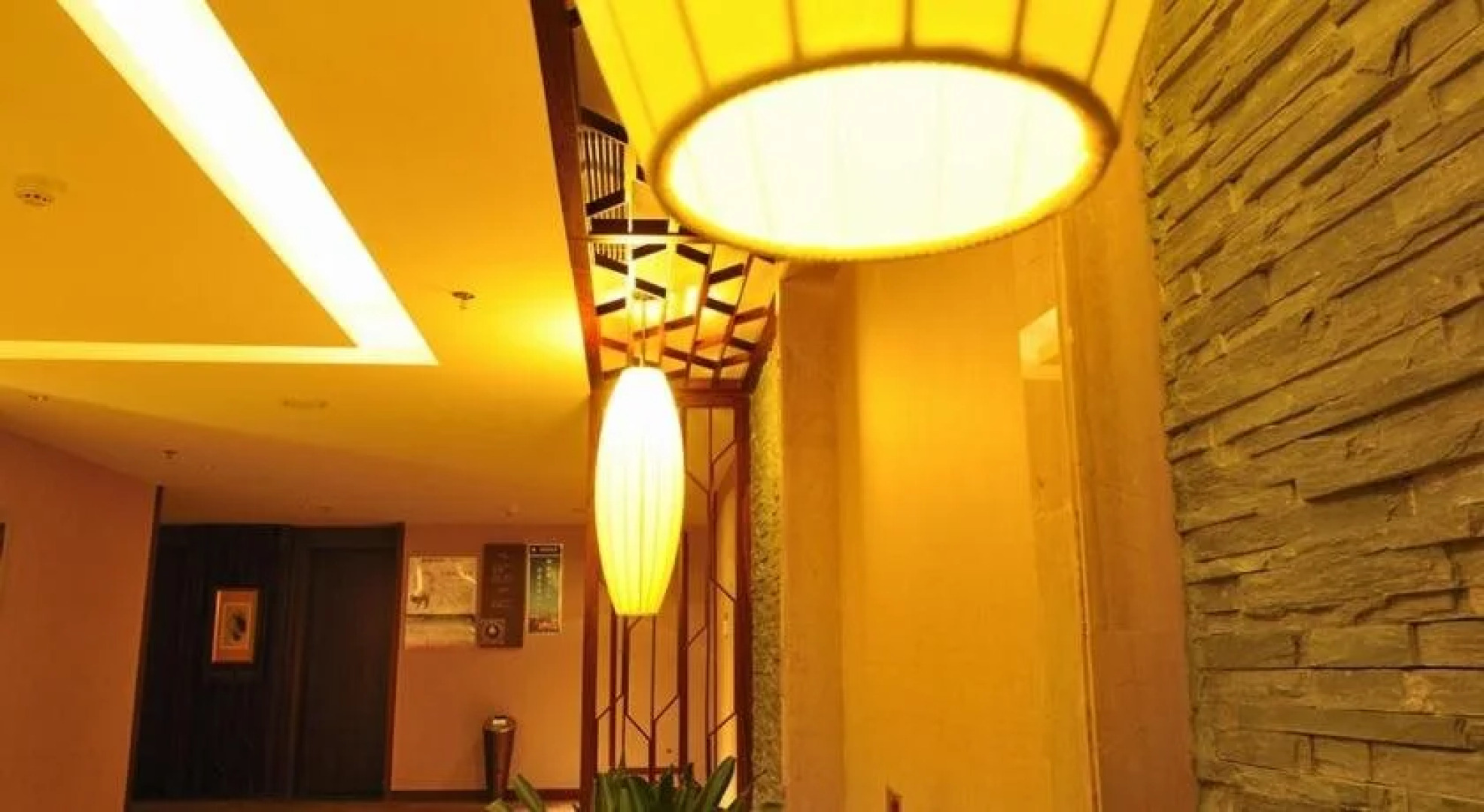 Sanjiang Forest Hot Spring Dumashi Hotel