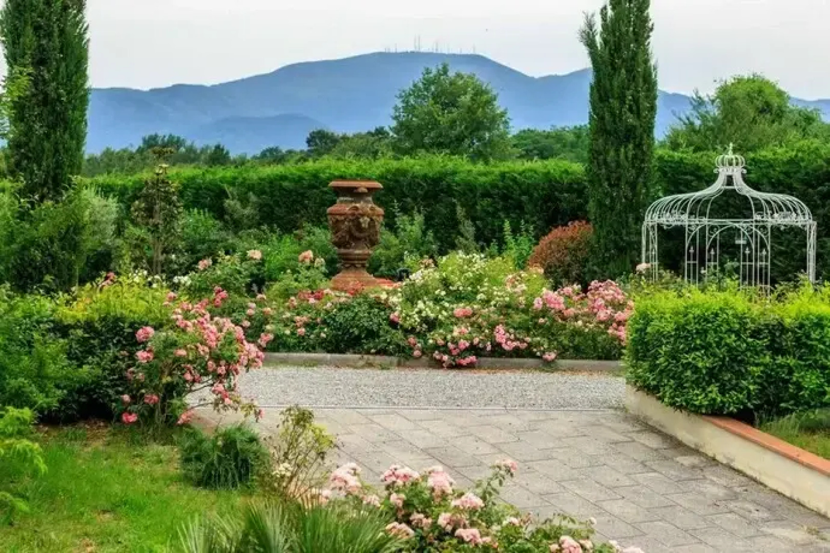 Villa Alpaca in Orentano