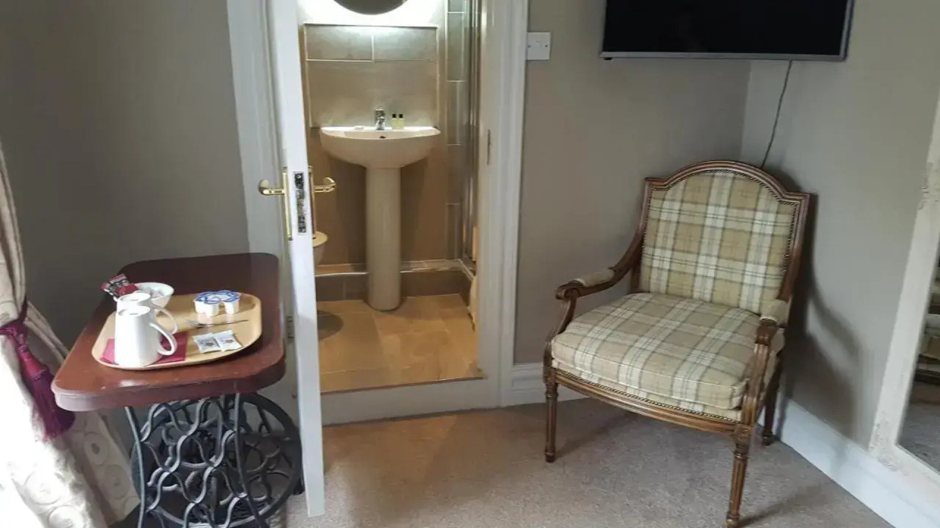 The Bounty Bar Guesthouse