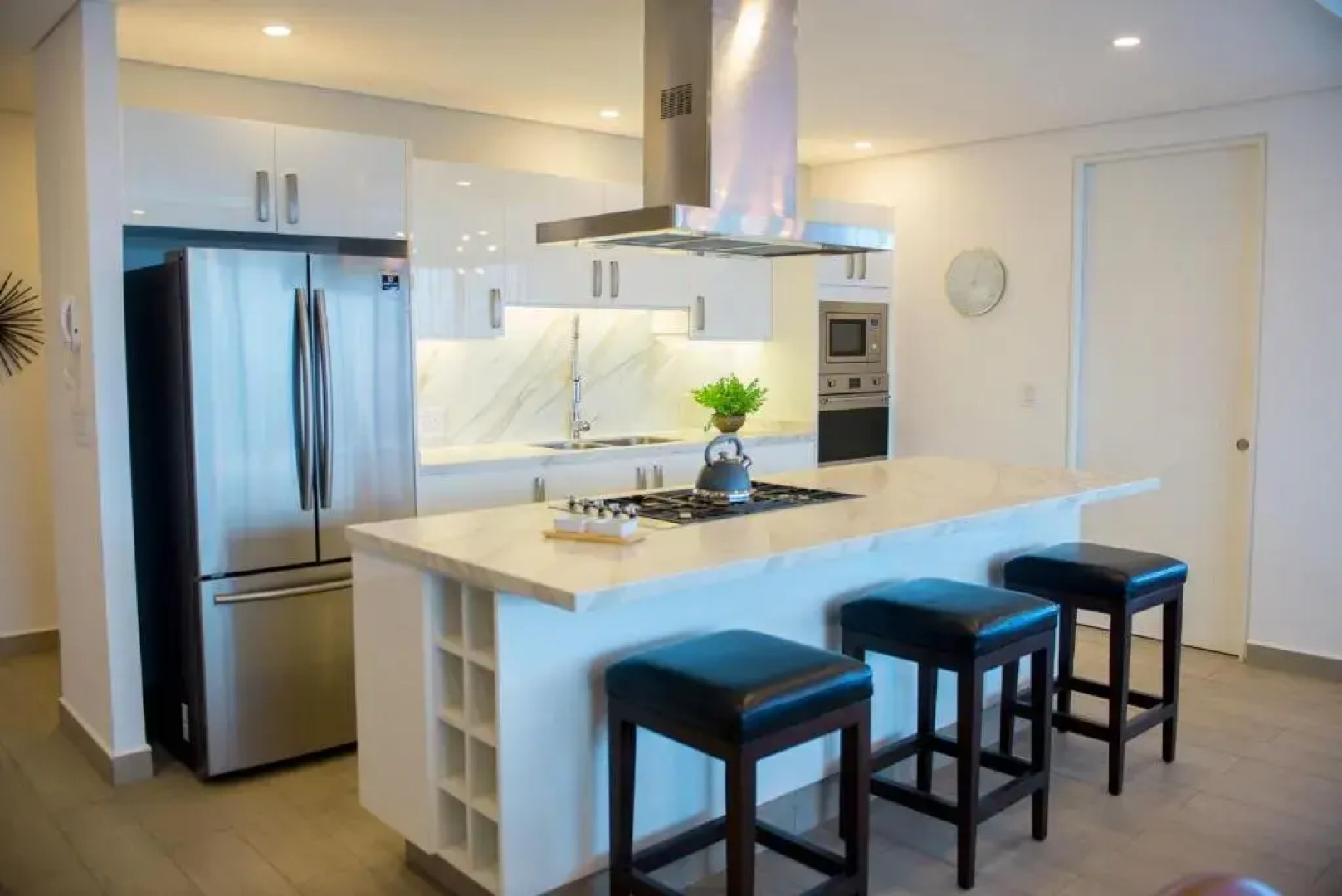 Real View Towers E201 by Casago