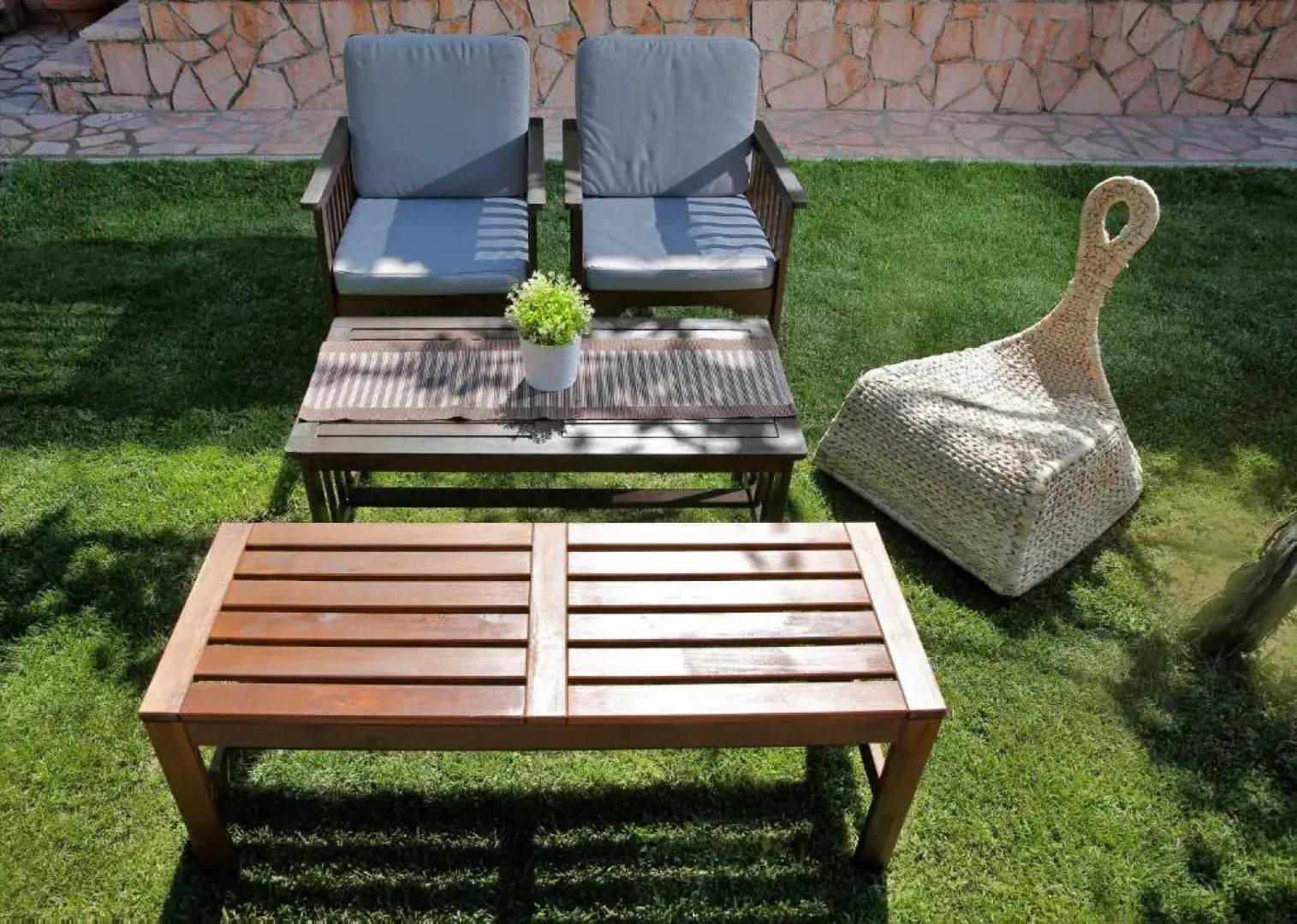 "Elegant & Quiet House"