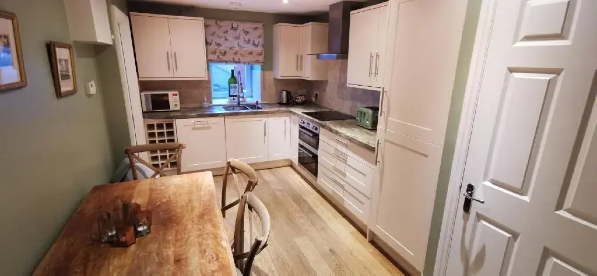 Buccleuch and Queensberry Arms Hotel