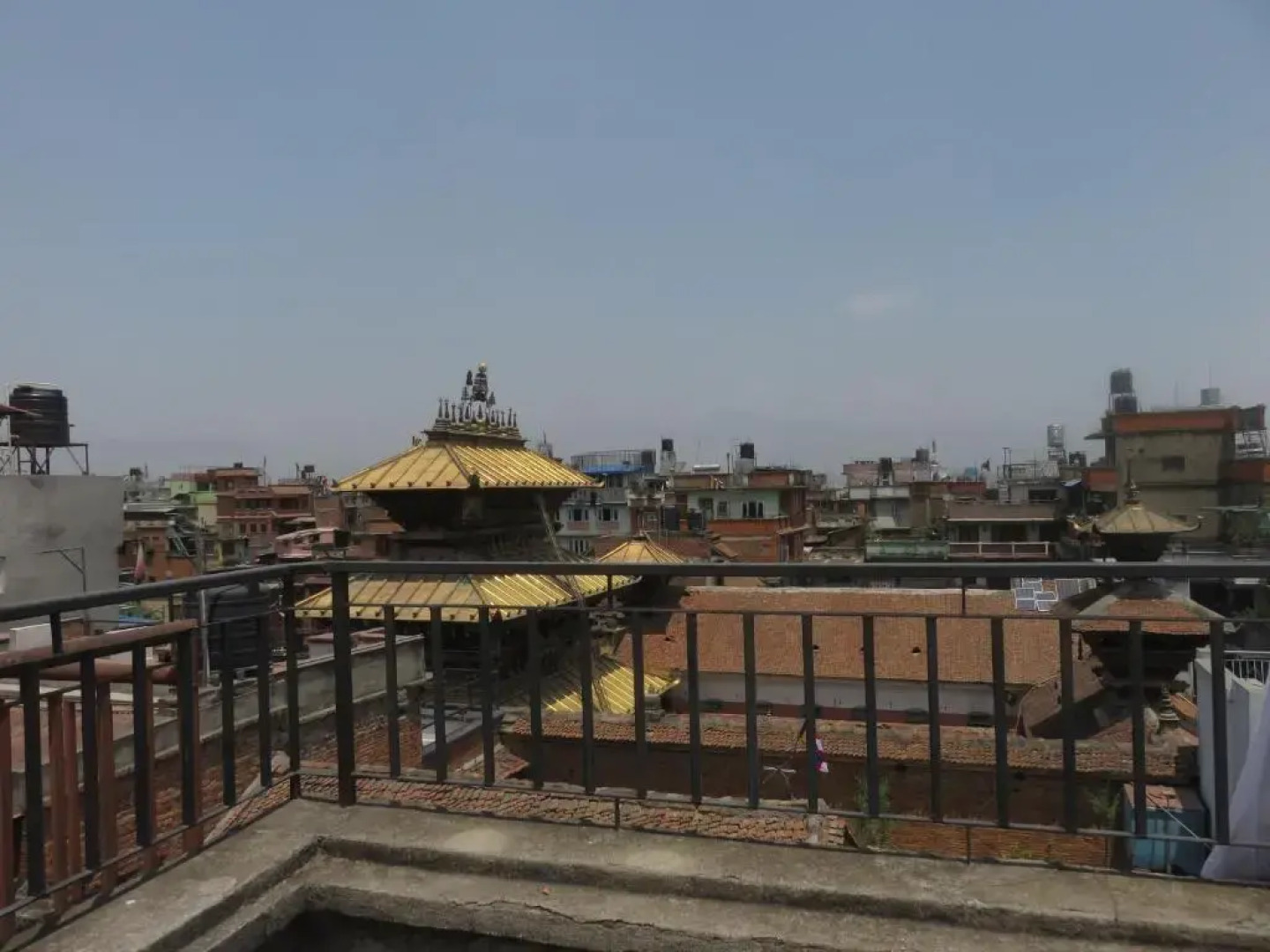 Hira Guest House