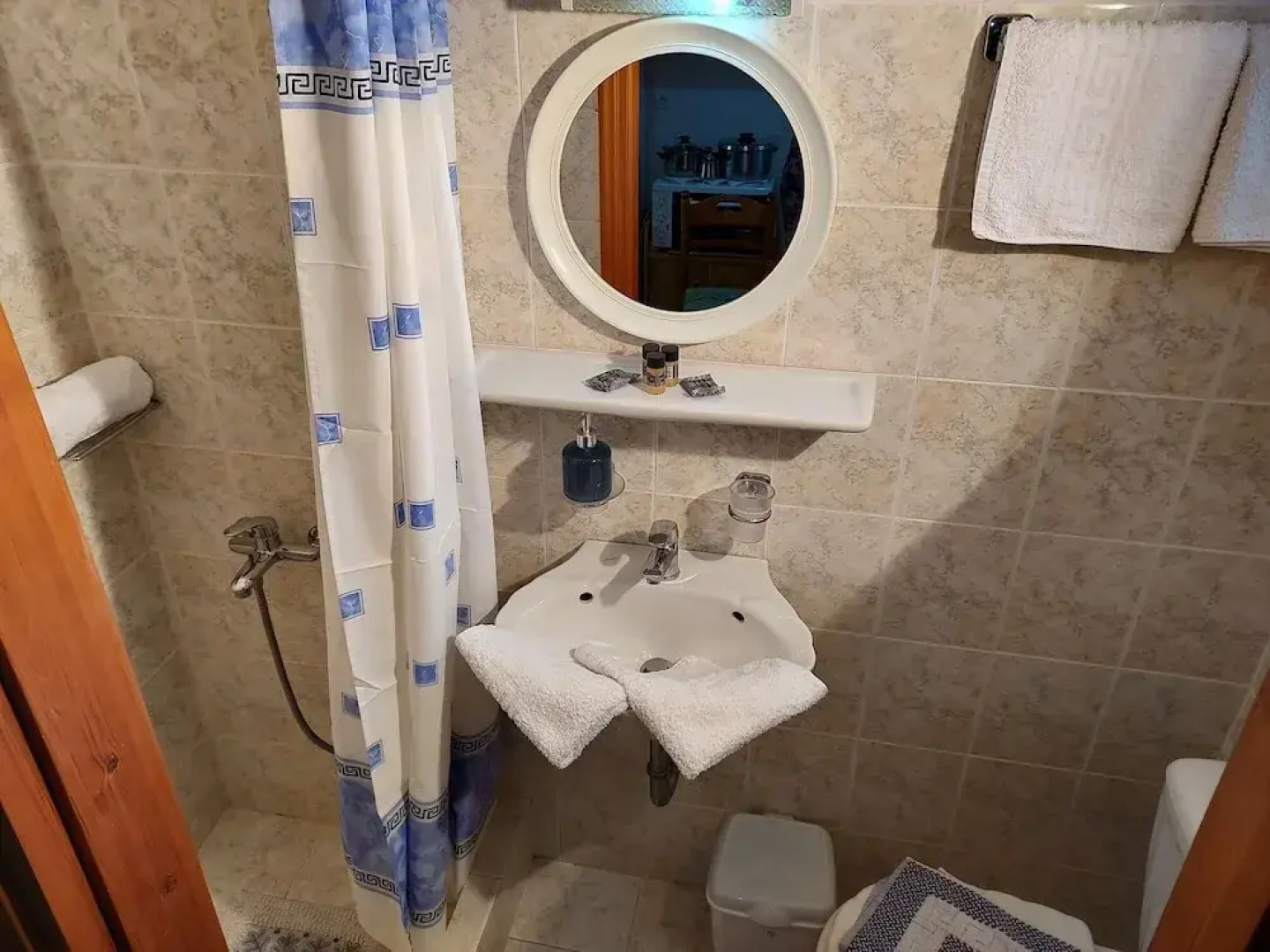 New Panorama Studios (ELECTRIC CAR CHARGING STATION)