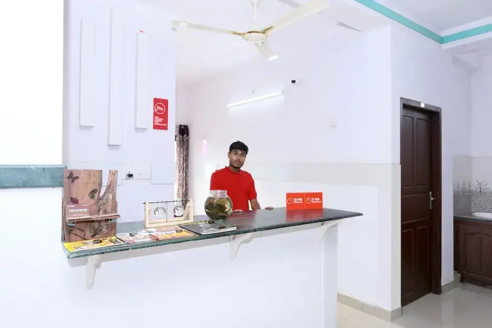 OYO 61270 313s Royal Suites