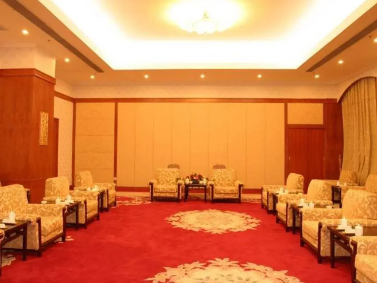 Yantai New Era Hotel