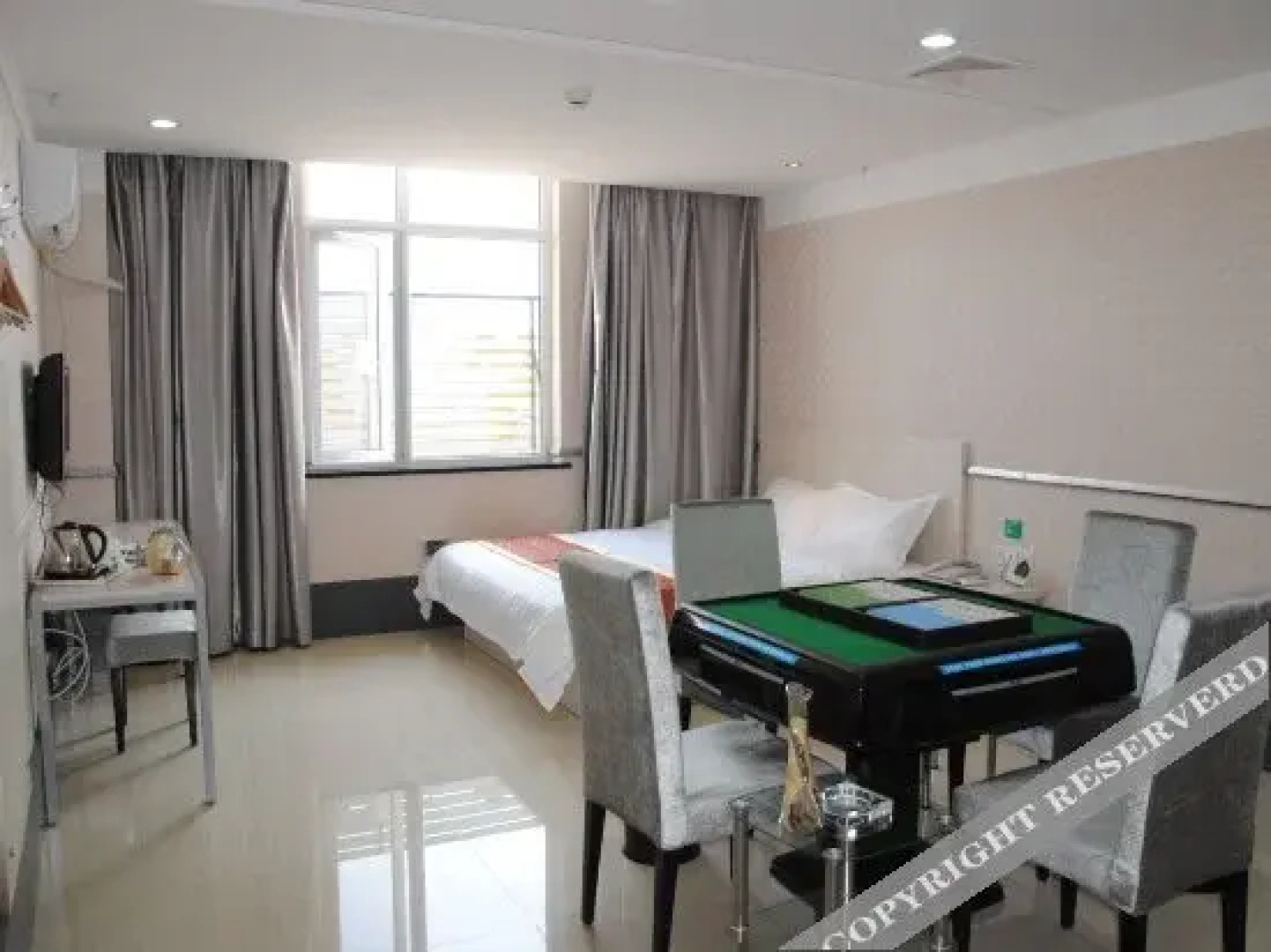 Xinjinshi Fashion Hotel