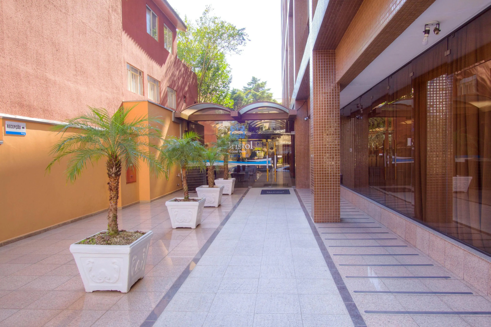 Bristol Upper Residence Hotel