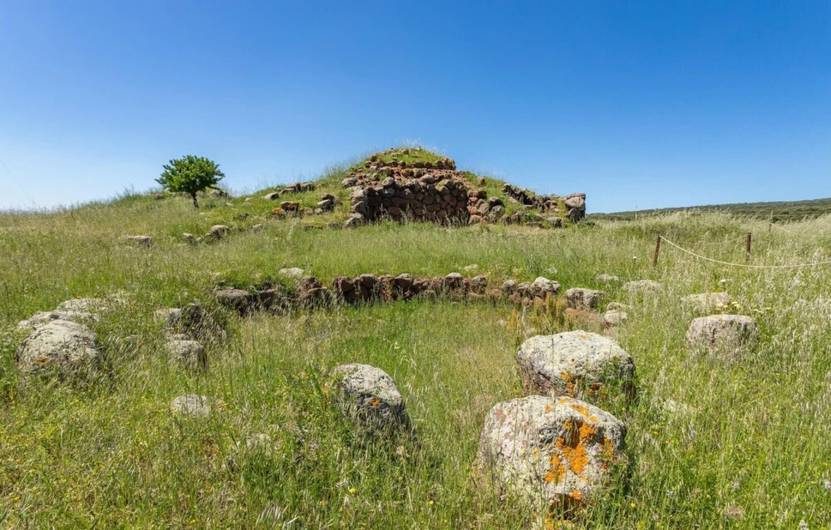 Stunning Home in Milis With Wifi and 3 Bedrooms