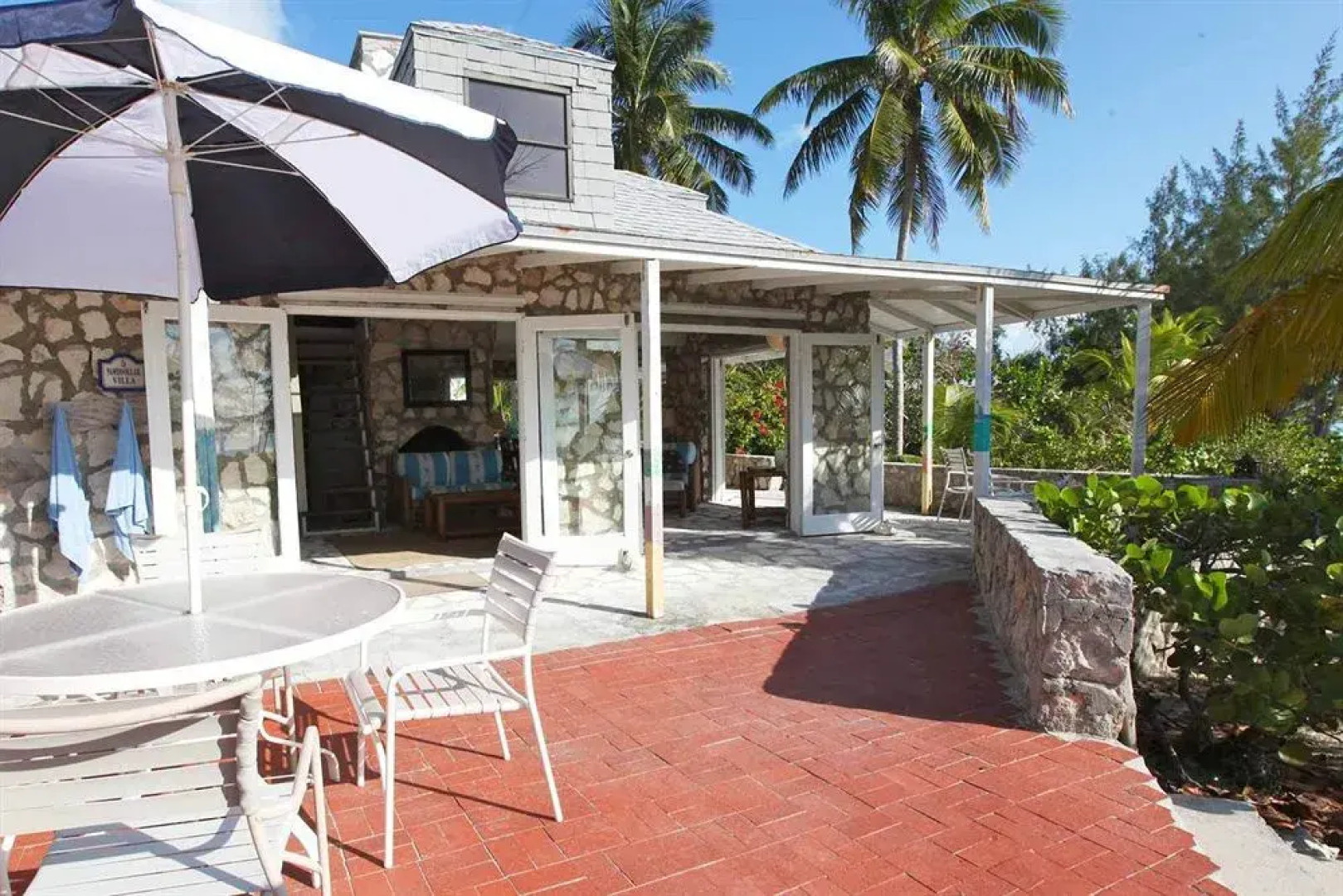 Fernandez Bay Village