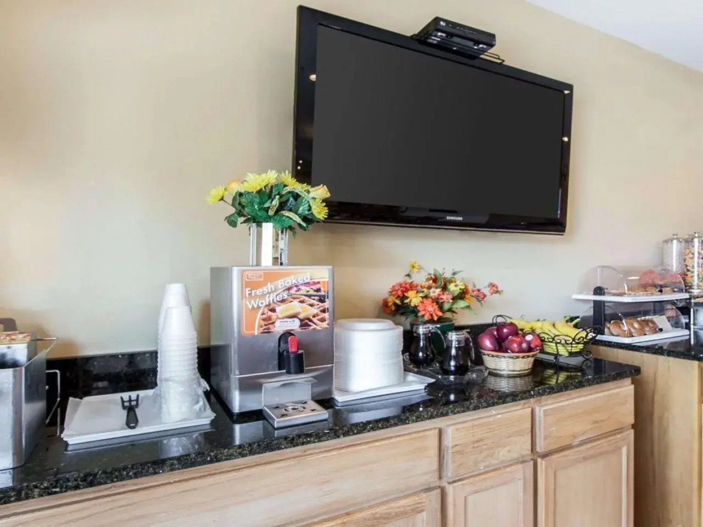 Econo Lodge Inn & Suites Rockmart