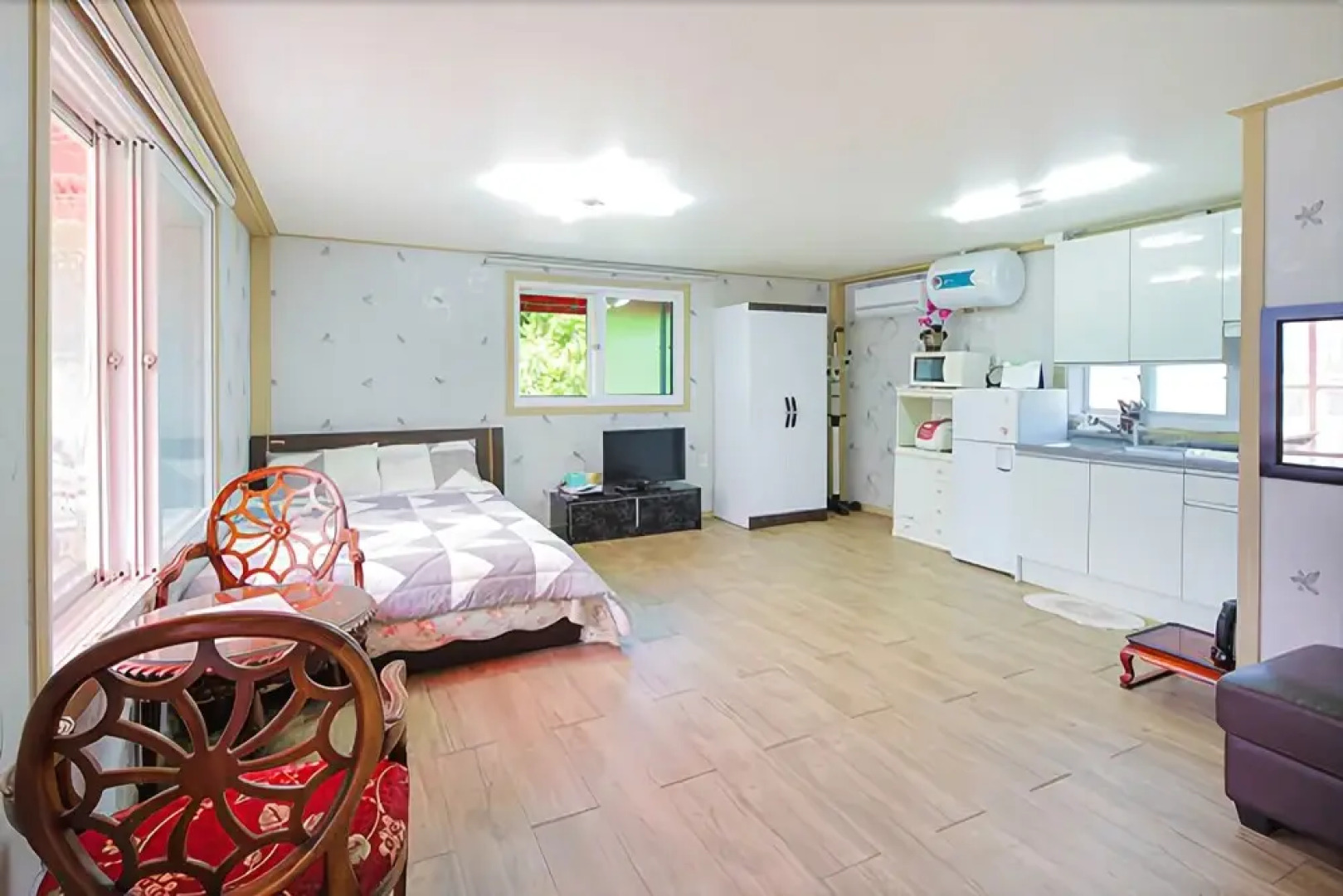 Pocheon Ant Village White House Pension