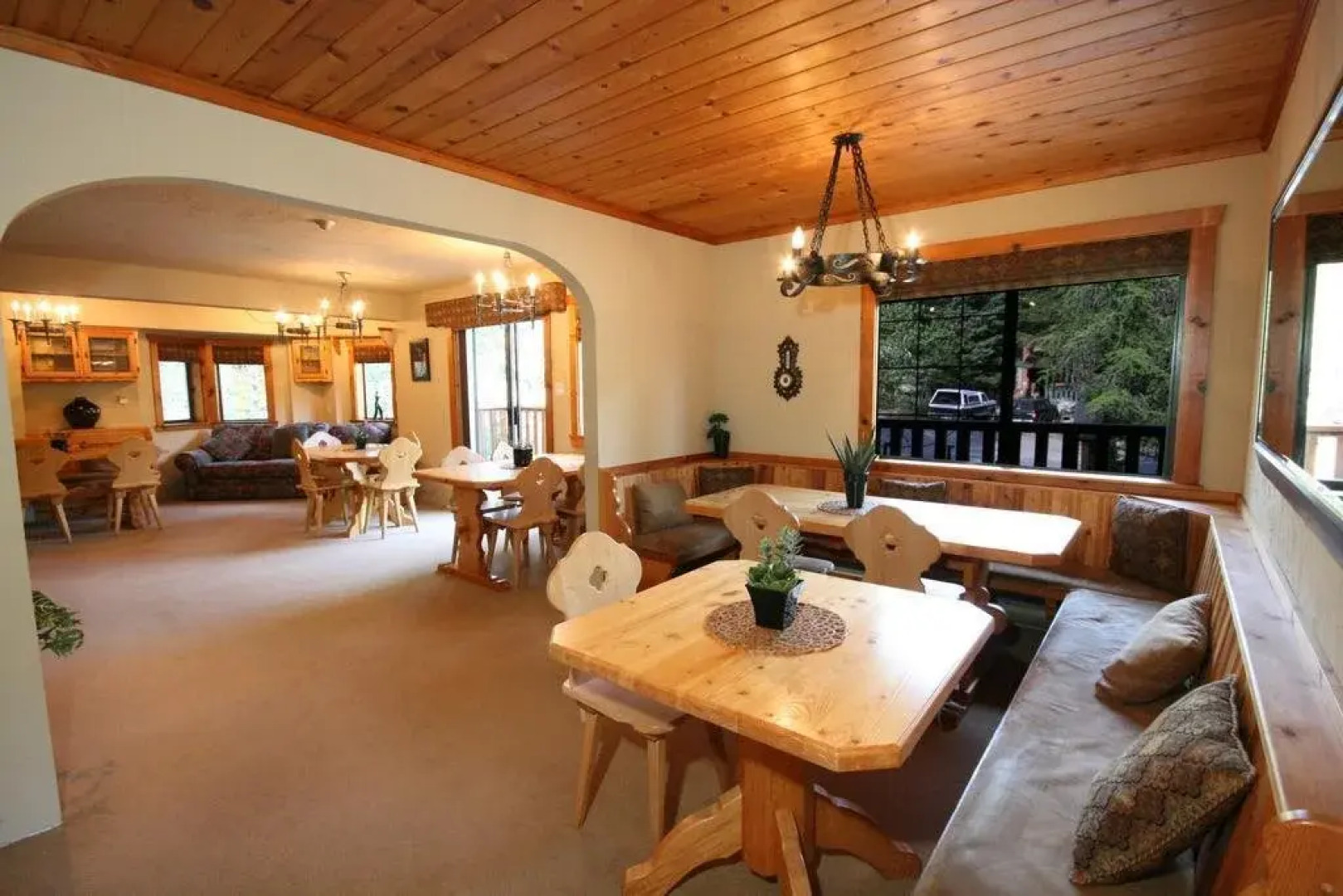 Bear Tracks Whistler Chalet