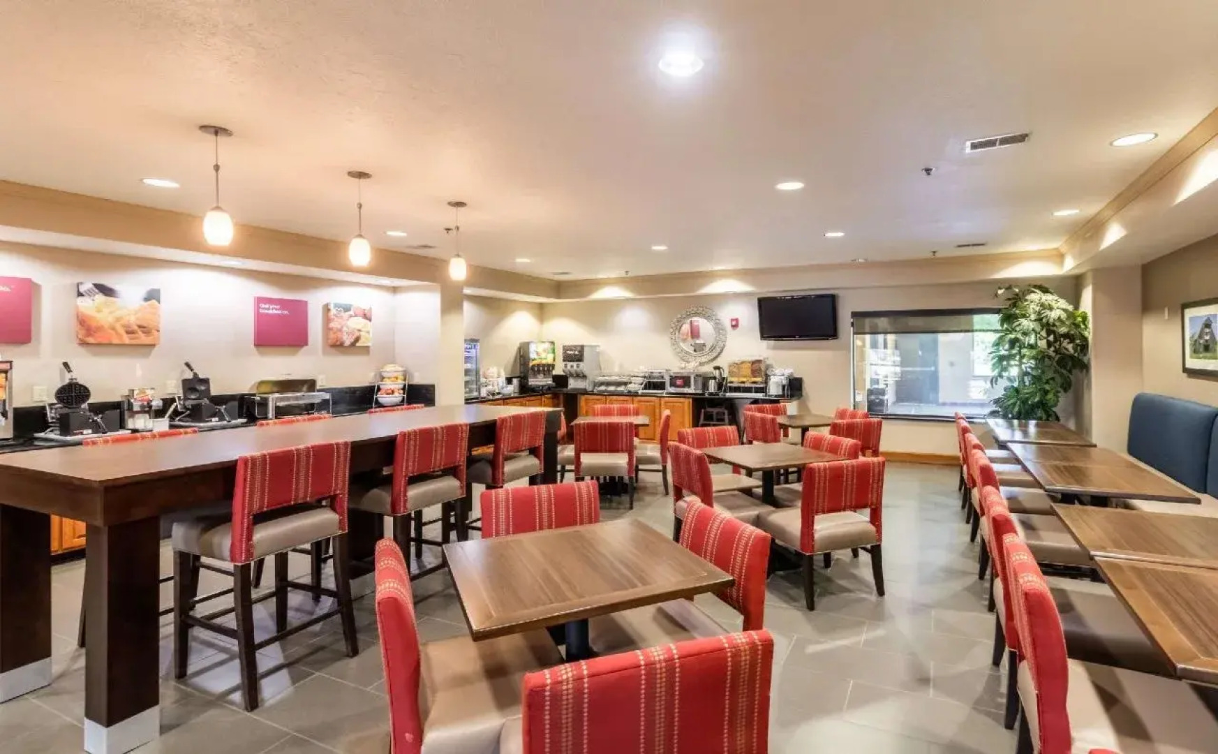 Comfort Suites Hopkinsville near Fort Campbell