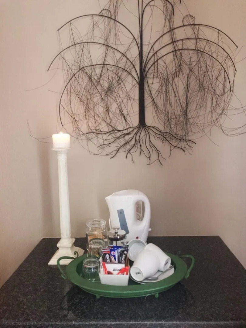 The Hedge Guesthouse