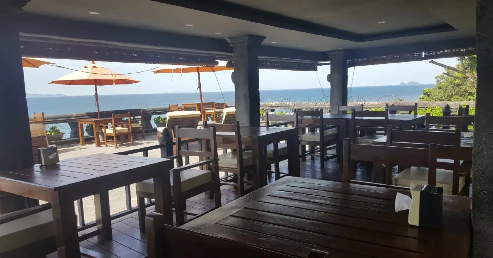 Blue Hill Beach Resort