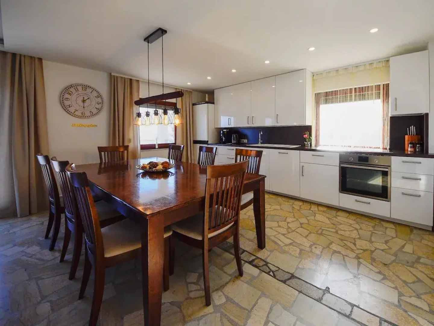 Laurus Tuli Evica in Tuli Evica