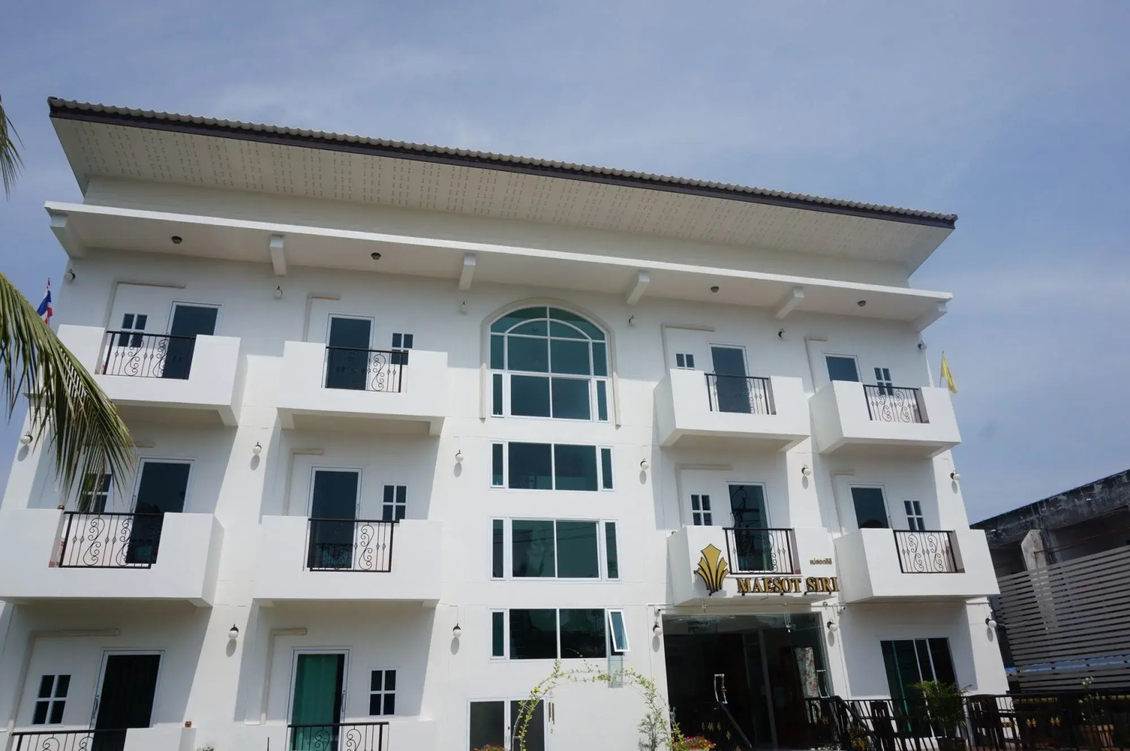 Maesot Siri Hotel