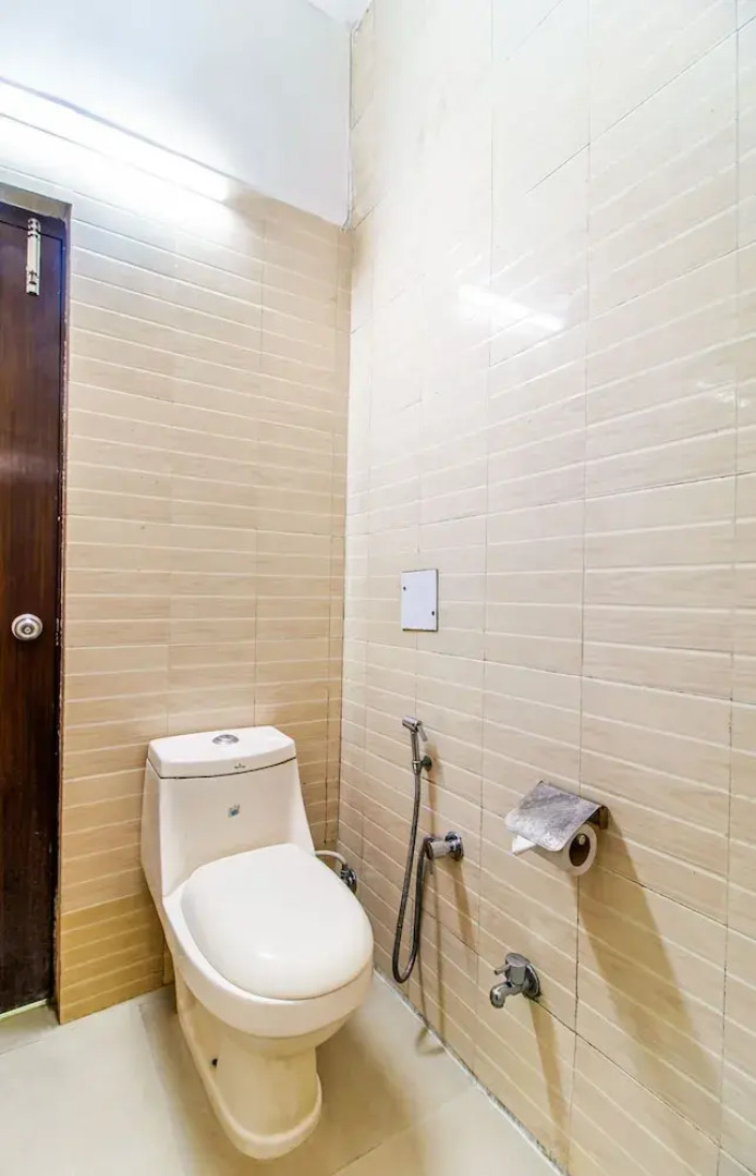 OYO 4856 Hotel The Benz